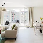 Days - Floor With Terrace & Ac Near Vysehrad Castle 公寓