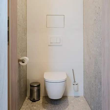 Days - Floor With Terrace & Ac Near Vysehrad Castle Daire