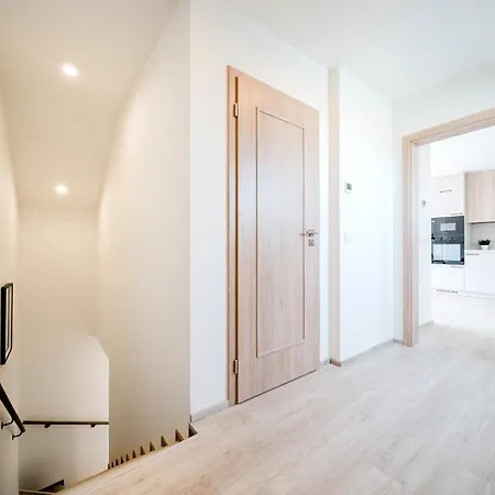 Daire Days - Floor With Terrace & Ac Near Vysehrad Castle