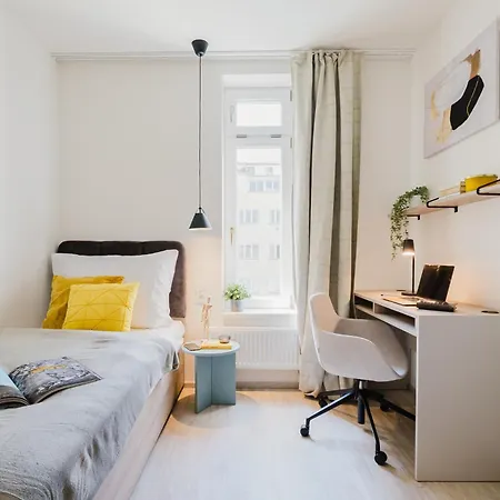 Days - Floor With Terrace & Ac Near Vysehrad Castle Daire Prag