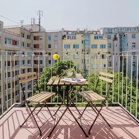 Days - Floor With Terrace & Ac Near Vysehrad Castle *