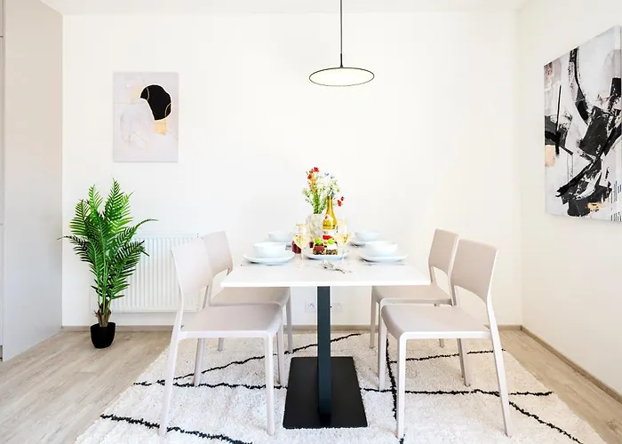 Days - Floor With Terrace & Ac Near Vysehrad Castle Praga